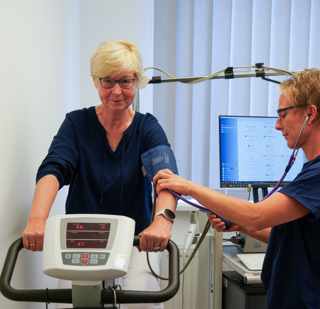 Frau Dirk Ergometer